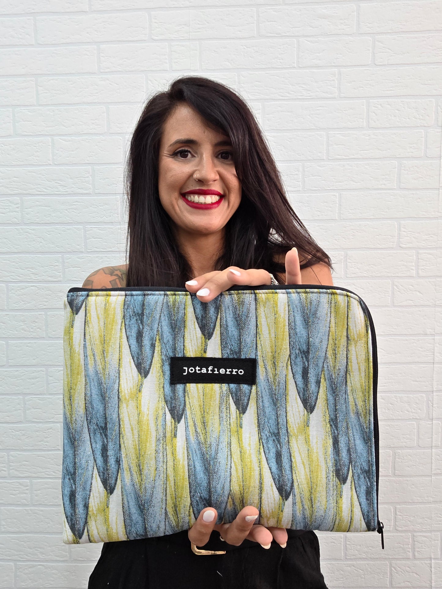 FUNDA IPAD AVE MARÍA