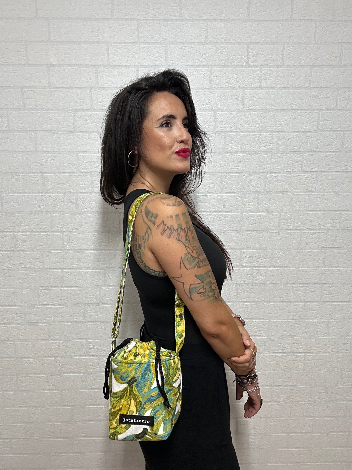 BOMBONERA BANANA GIRLS