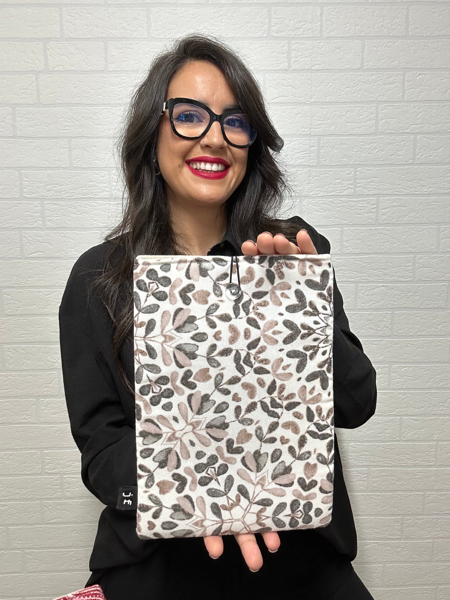 FUNDA DE LIBRO VILLA AMORE