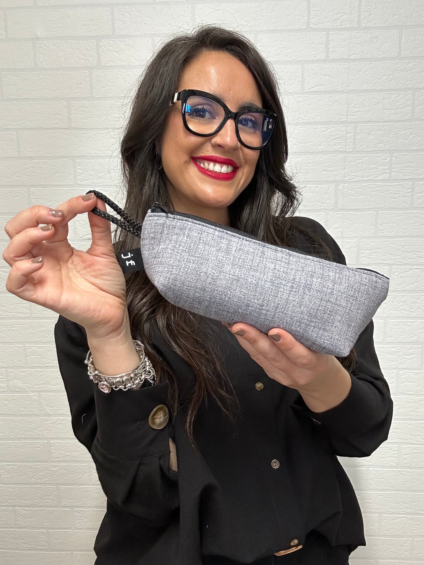 ESTUCHE GRIS PERLA