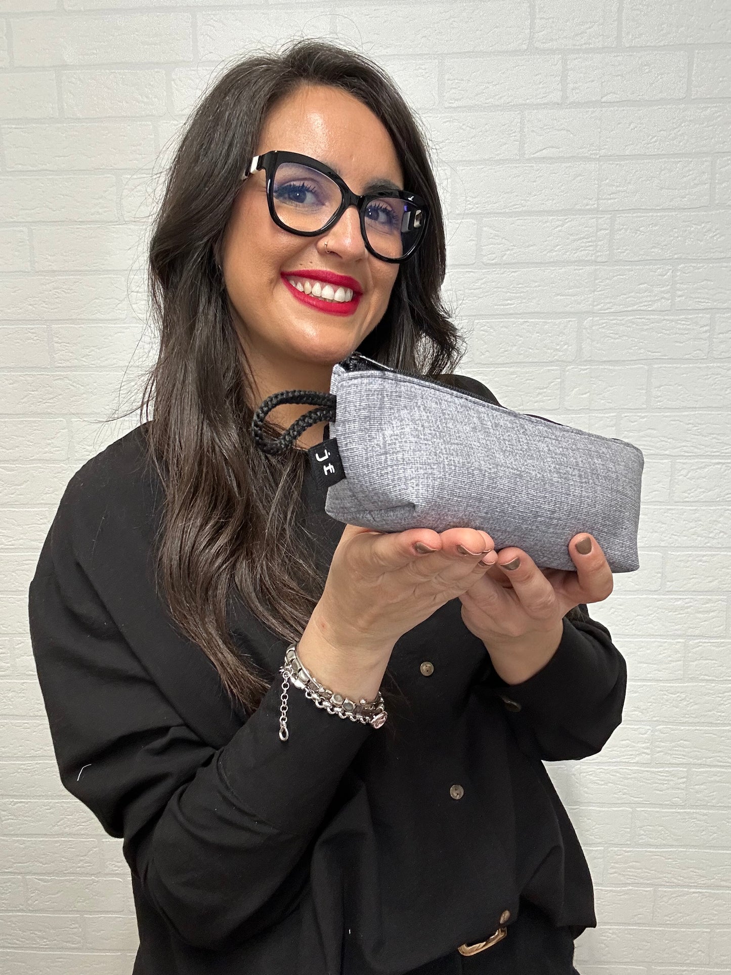 ESTUCHE GRIS PERLA