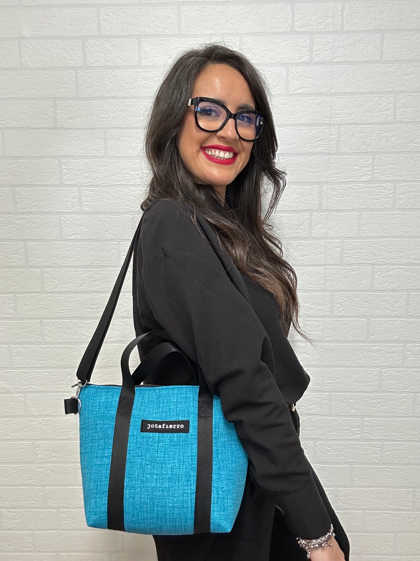 MIDI TU BOLSO FAVORITO-AZUL CYAN