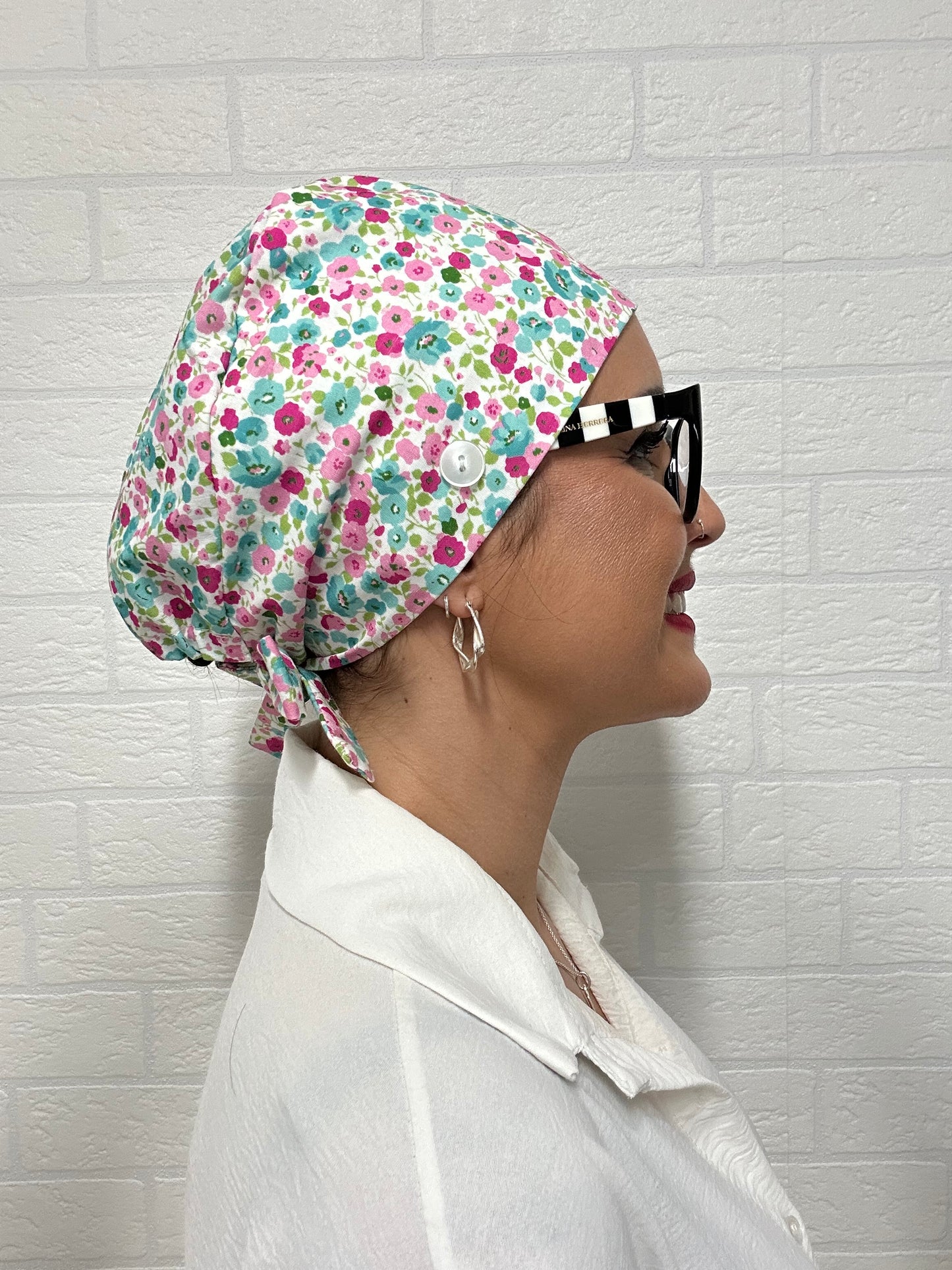 GORRO SANITARIO-FLORES PRECIOSAS FUCSIA