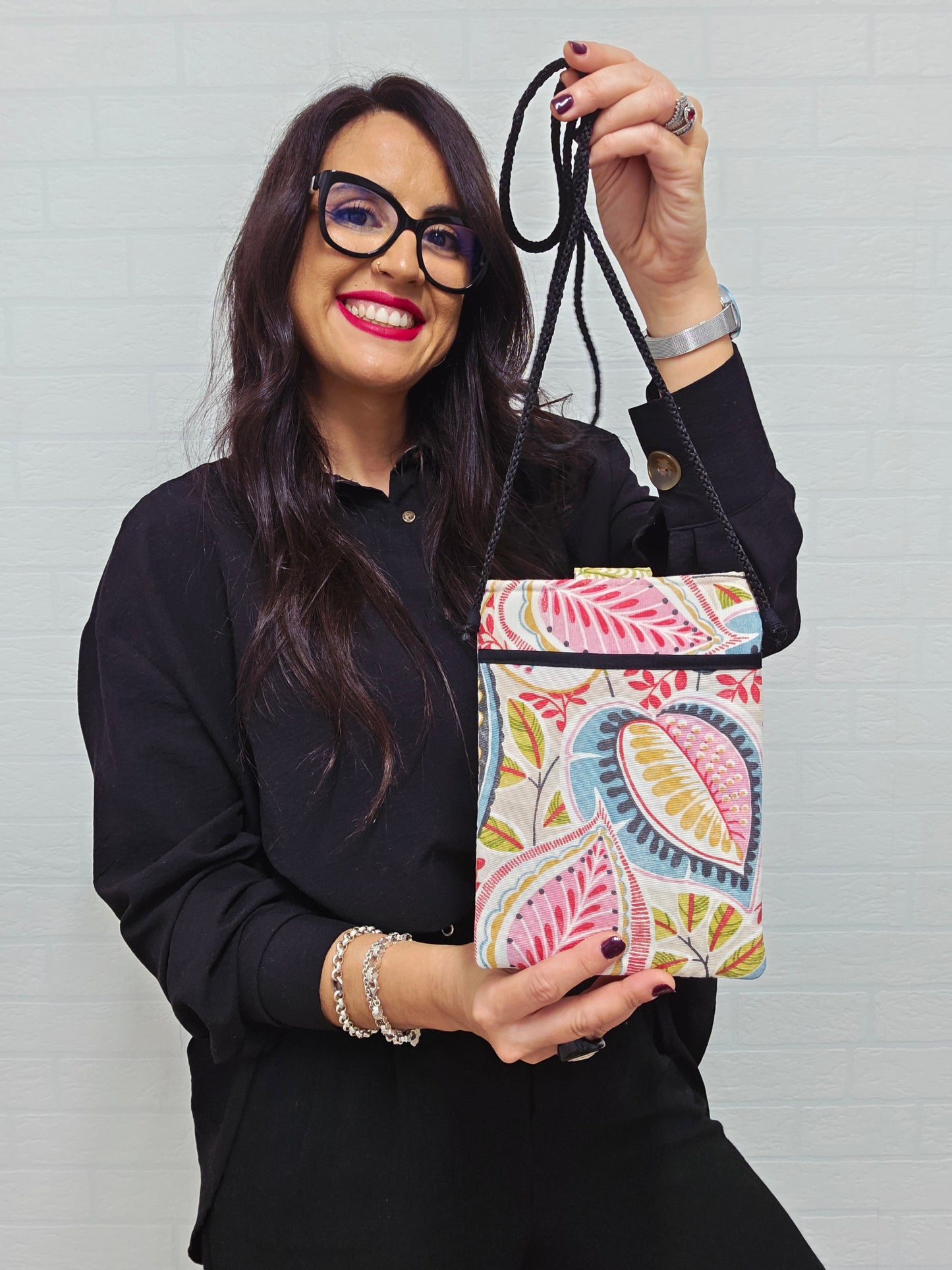 FUNDA DE MOVIL LADY GRACIELA