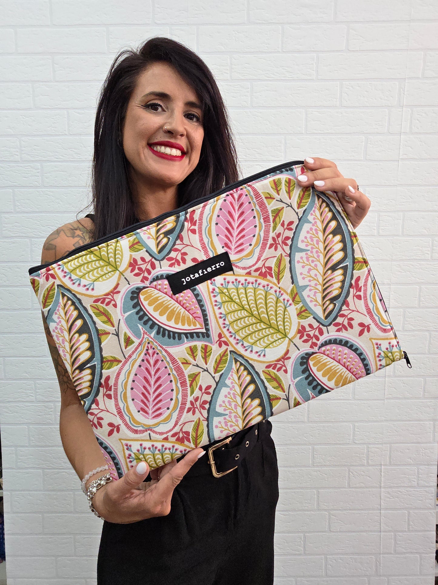 FUNDA PC LADY GRACIELA