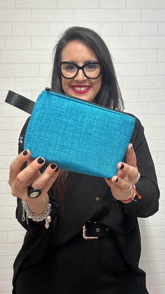 NECESER BASIC-TU BOLSO FAVORITO AZUL CYAN