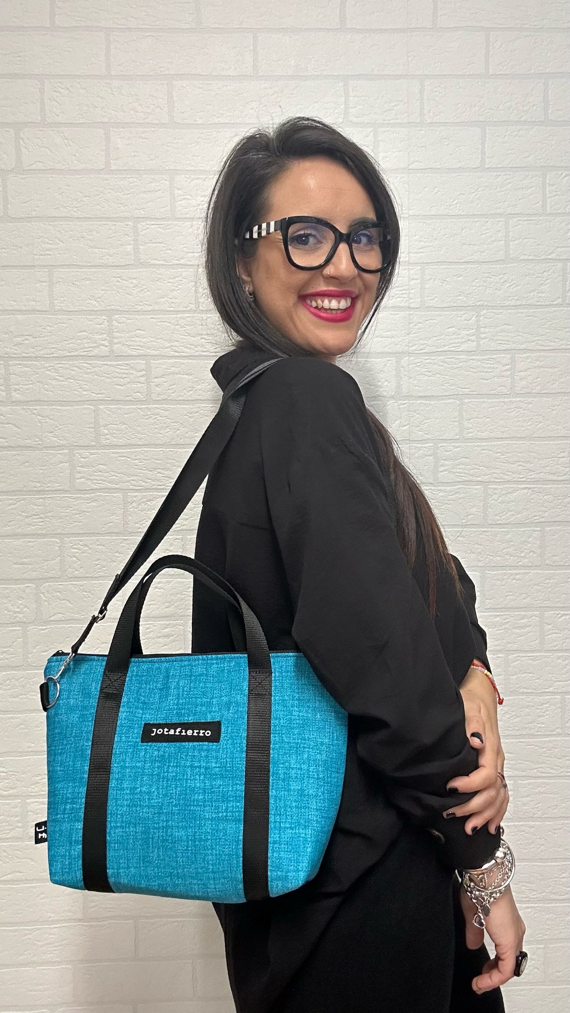 BOLSO MIDI-TU BOLSO FAVORITO AZUL CYAN