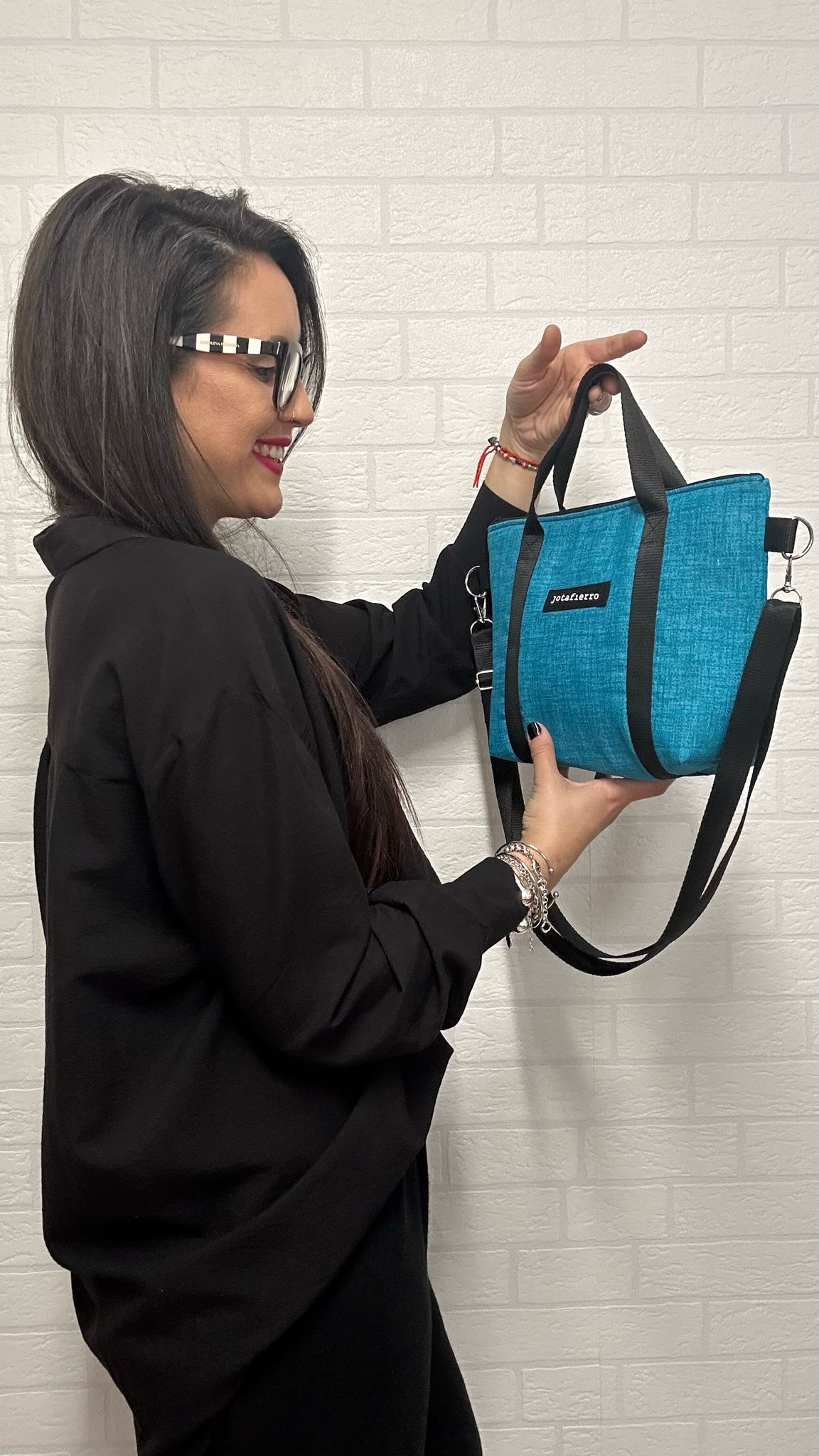 BOLSO MIDI-TU BOLSO FAVORITO AZUL CYAN